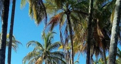 SAMARA - Stunning 2 bedroom House 15 min from the Beach.