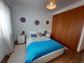 1 bedroom, iron/ironing board, travel crib, free WiFi - Mandala House (Albufeira)