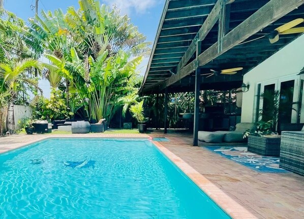 Outdoor pool, a heated pool - Luxury Resort Oasis & Heated Pool (Miami)