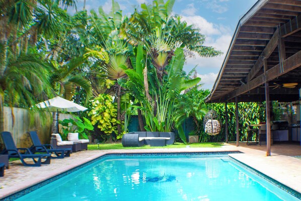 Outdoor pool, a heated pool