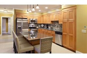 Private kitchen - Great two bedroom villa by Loon Ski resort (Lincoln)