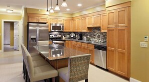 Private kitchen - Great two bedroom villa by Loon Ski resort (Lincoln)