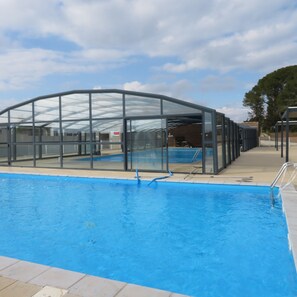 Piscine extérieure, piscine chauffée