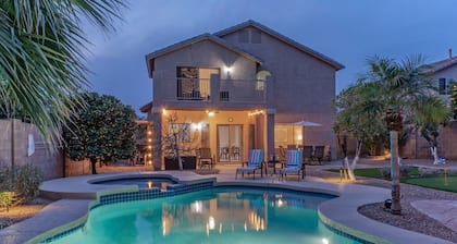 Boulder MT Highlands: Near Golf & Trails, POOL w/Opt Heat, Spa, Putt Green, King Beds & TVs All BRs