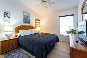 4 室のベッドルーム、アイロン / アイロン台、WiFi、ベッドシーツ