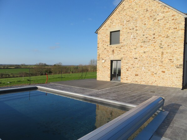 Piscine extérieure, piscine chauffée