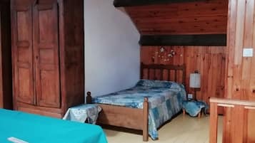 3 slaapkamers, een strijkplank/strijkijzer, gratis wifi