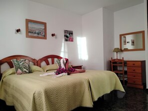 2 chambres, coffres-forts dans les chambres, Wi-Fi gratuit