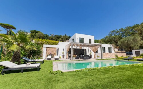 ★★La Magnifique★★Piscine/Spacieux/Paisible