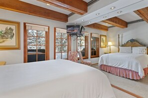 3 habitaciones, tabla de planchar con plancha, wifi y ropa de cama 