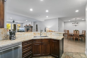 Frigorifero, microonde, forno, lavastoviglie