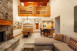 TV, fireplace - Trail's End Lodge at Deer Valley Resort - Four Bedroom Residence with Space #504 (Park City)