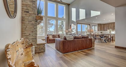Zion Border 3,475 sq ft Retreat â 5BR En-Suite Baths, Trails & Canyon Views