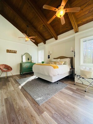 3 soverom, strykejern/-brett, wi-fi (inkludert) og sengetøy