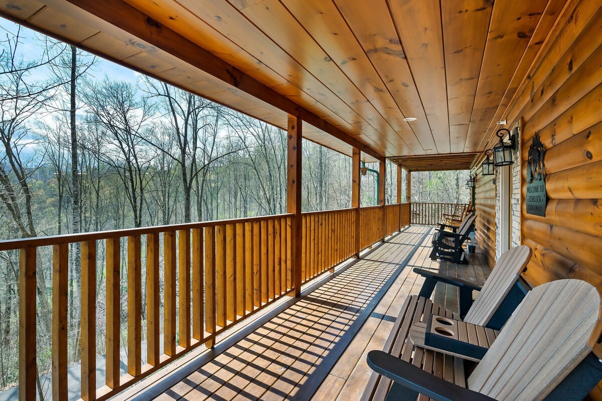 Photo 59 of Great location! King Suites Arcades Theater Hot tub