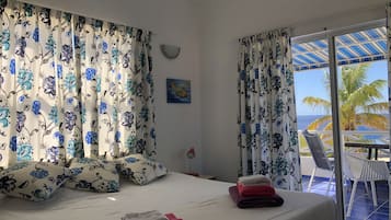 3 bedrooms, desk, free WiFi, bed sheets