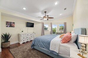 6 bedrooms, desk, iron/ironing board, travel crib - Pier Beach House! Heated Pool, Spa, Steps to Sand (Cocoa Beach)