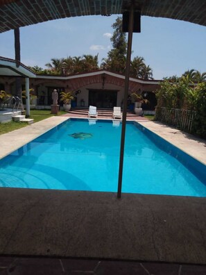 Alberca al aire libre