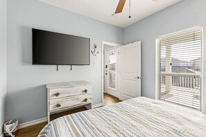 4 bedrooms, travel cot, free WiFi, bed sheets