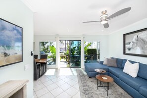 Televisión, chimenea