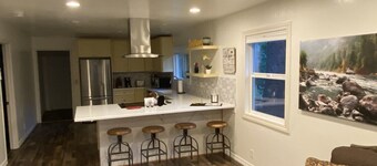 Charming Home with Beautiful Mountain Views