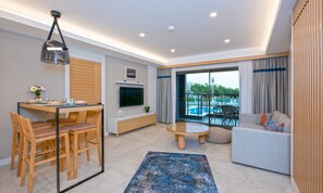 Deluxe Suite | Living area - A Suite Side (Manavgat)