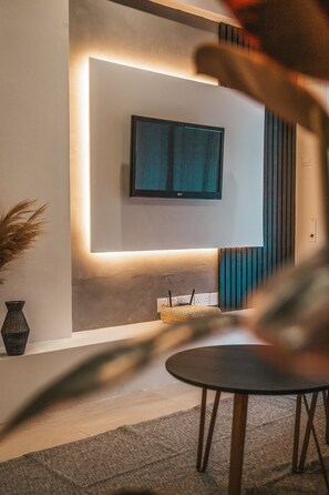 Interior - The Green Apartment (Λάρνακα)