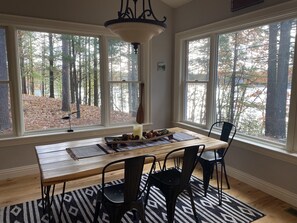 Dining - New! Luxury Lakefront Lodge - Pier, Beach, Boats, Hot Tub, Fire pits, Fireplaces (Redgranite)