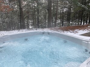 Tina de hidromasaje al aire libre