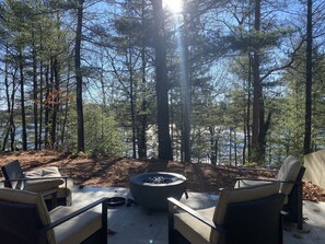 Property grounds - New! Luxury Lakefront Lodge - Pier, Beach, Boats, Hot Tub, Fire pits, Fireplaces (Redgranite)