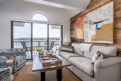 Fish Creek Beach House, Grandview Condo: Entire Top Floor - 4 Bed, 2 Bath
