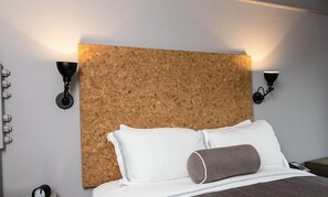 Signature Studio Suite | Premium bedding, down comforters, pillowtop beds, free minibar