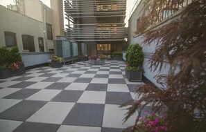Signature Studio Suite | Terrace/patio