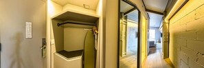 Signature Studio Suite | Premium bedding, down comforters, pillowtop beds, free minibar