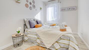 1 chambre, fer et planche Ă repasser, Wi-Fi, draps fournis