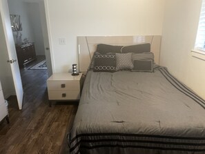 1 室のベッドルーム、WiFi (無料)