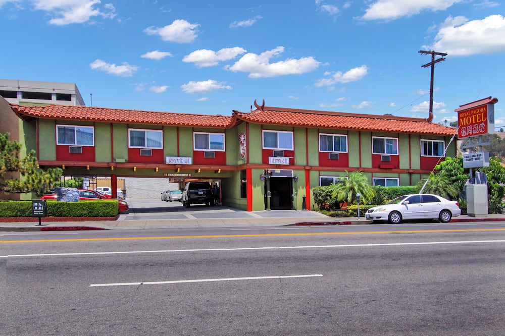 Royal Pagoda Motel