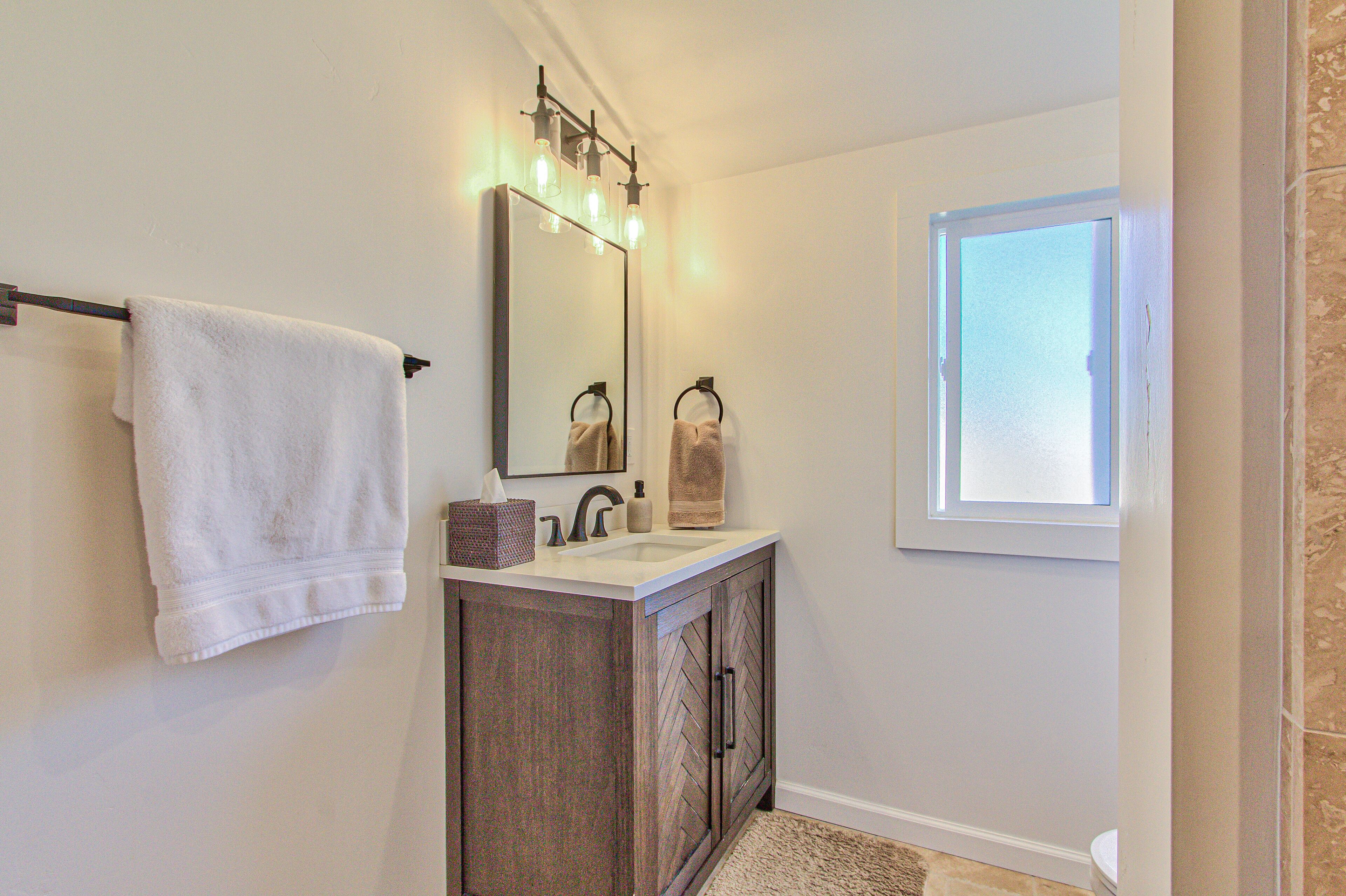 Guest Bathroom 