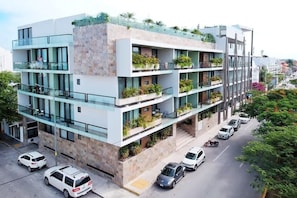 Exterior - Playa del Carmen Apartment: Rooftop Pool & Beach! (Solidaridad)