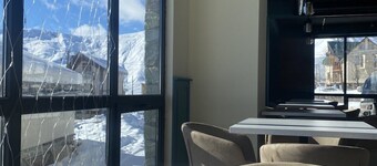 Apartment  with Mountain  view in Gudauri