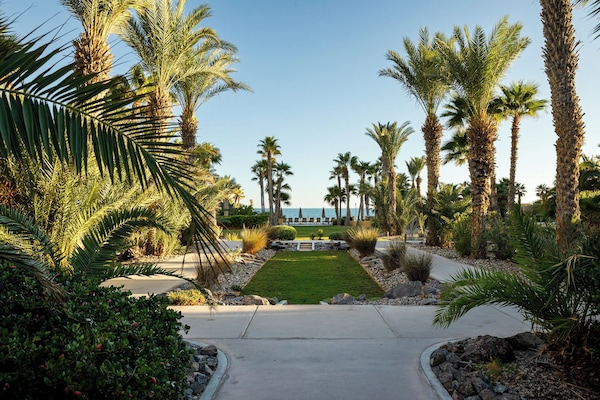 Bella Sirena Resort amenities