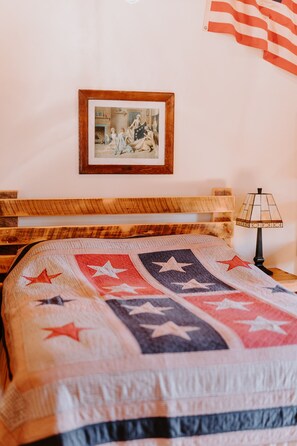 Cabin | Bed sheets - Jack Pines Resort (Osage)