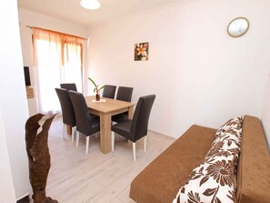 Dining - Villa with outdoor pool and sun terrace (Vodnjan)