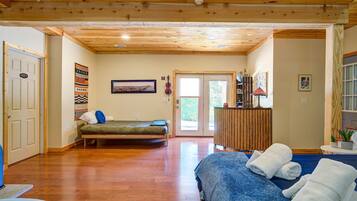 3 makuuhuonetta, silitysrauta/-lauta, ilmainen Wi-Fi, vuodevaatteet