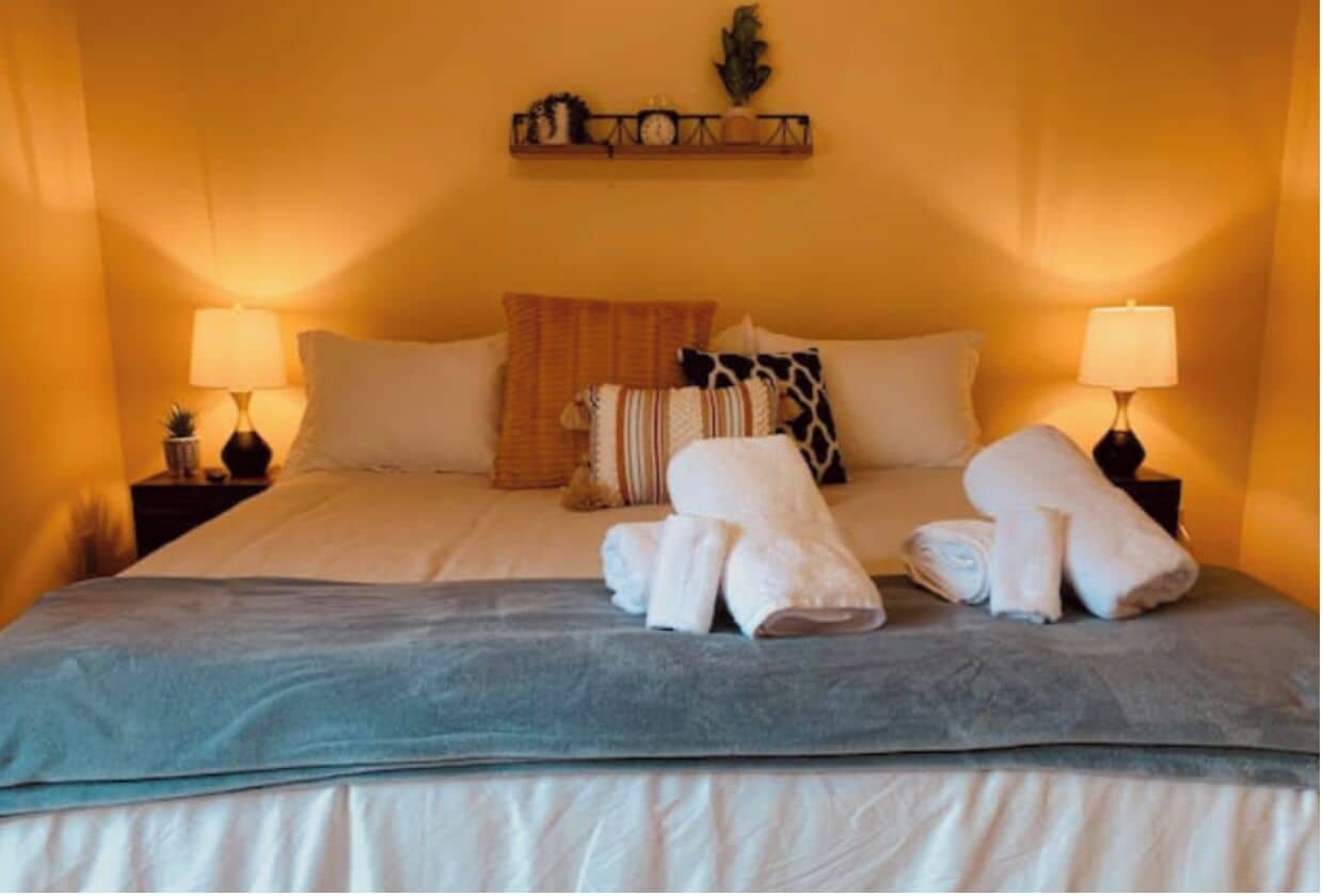 3 bedrooms, iron/ironing board, free WiFi, bed sheets