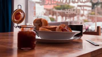 Frühstück, Mittagessen und Abendessen