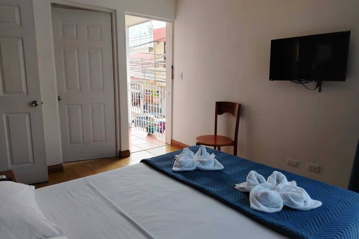 superior room | bathroom | shower, towels