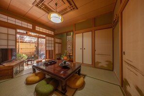 Standard Villa | 1 bedroom, individually decorated, free WiFi, bed sheets - Kouhaku Gojo (Kyoto)