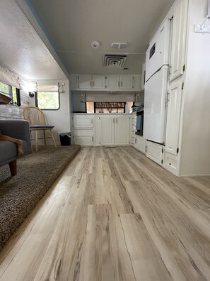 Interior - Cozy Clean Comfy (Hurricane)