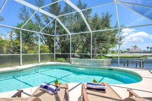 Beheizter Pool
